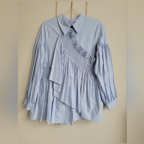 Madonna & Co. Ruffle , asymmetrical shirt size medium - Picture 8 of 8